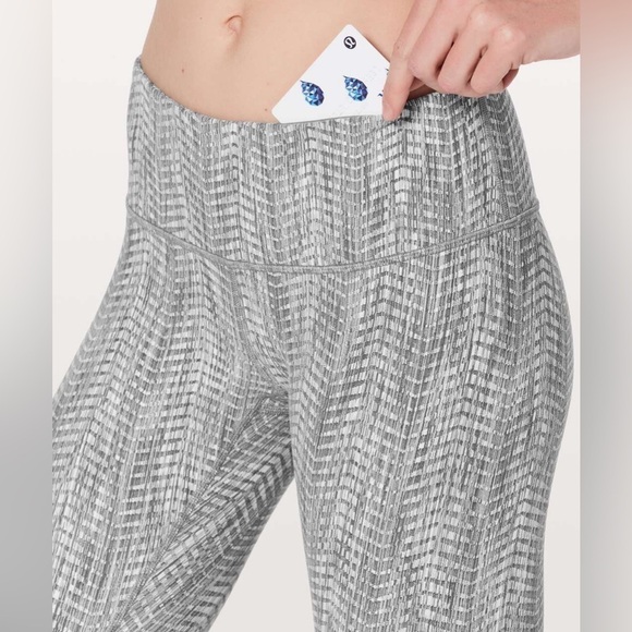 Lululemon Wunder Under Low-Rise Tight *28" - Picture 4 of 6